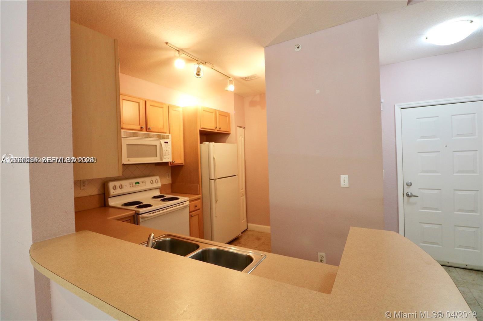 6001 SW 70th St # 117, South Miami FL 33143 photo 2
