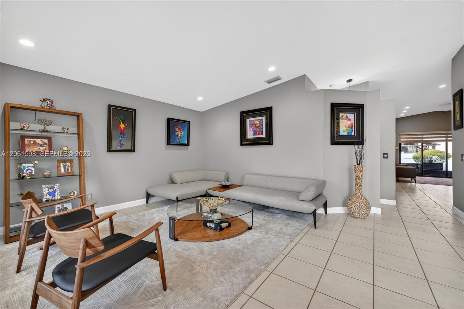 1603 E Harmony Lake Cir, Davie FL 33324 photo 3