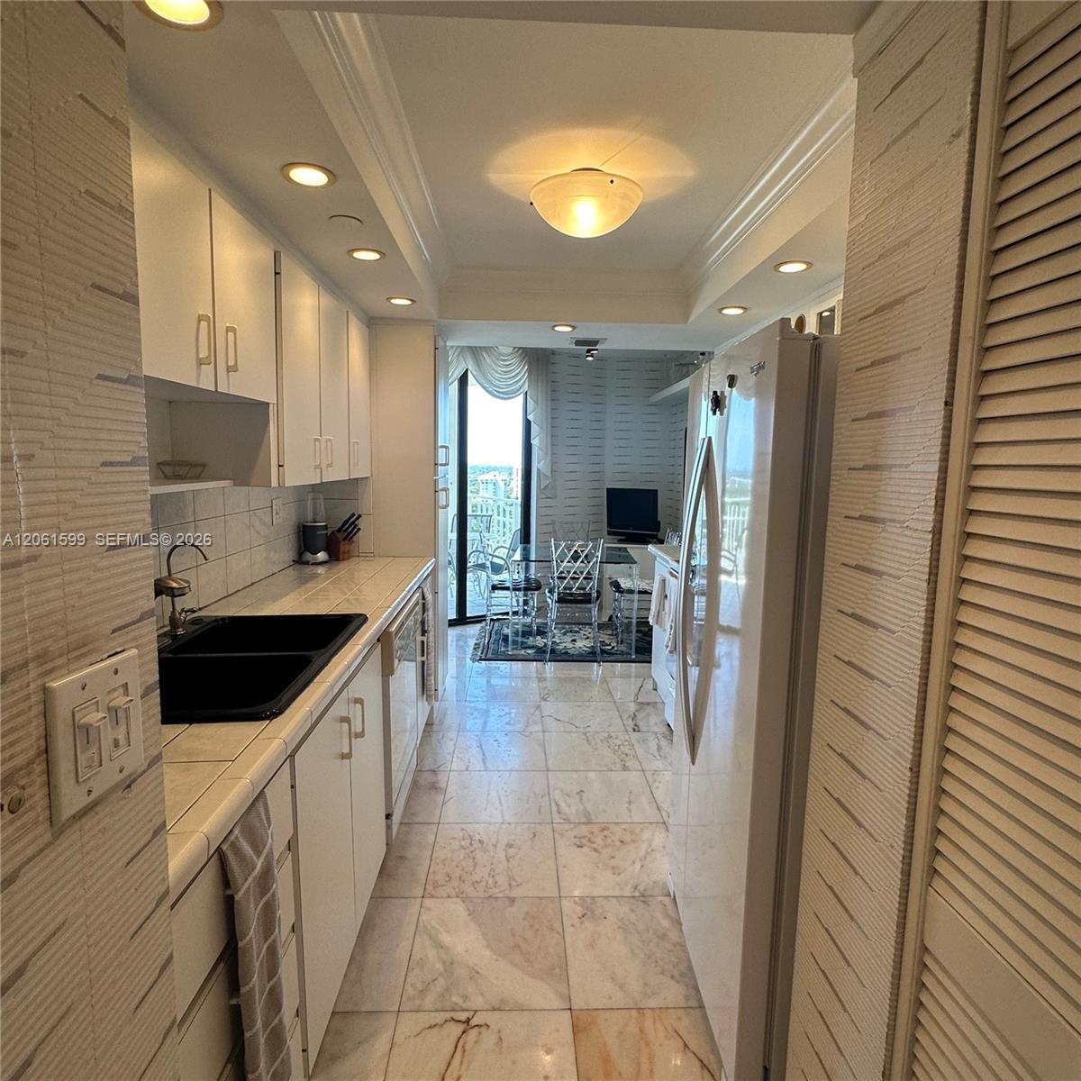 4000 Towerside Ter # 2107, Miami FL 33138 photo 2