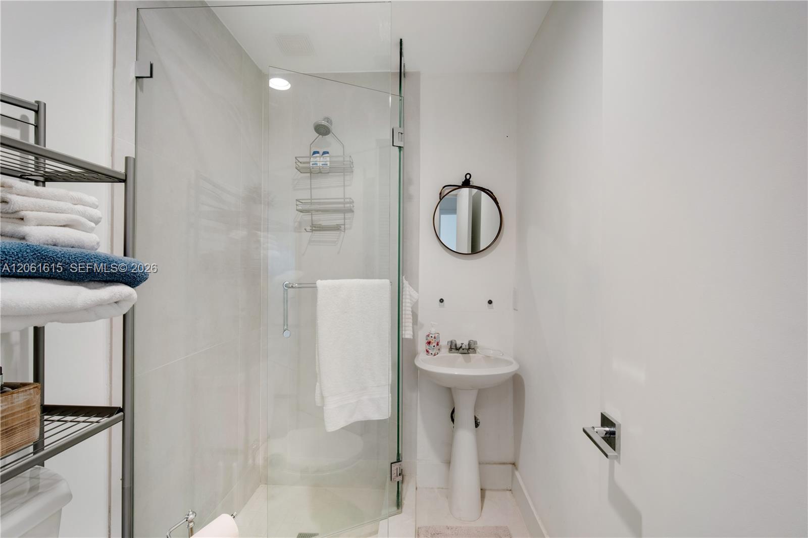 324 Caribbean Rd, Key Biscayne FL 33149 photo 3