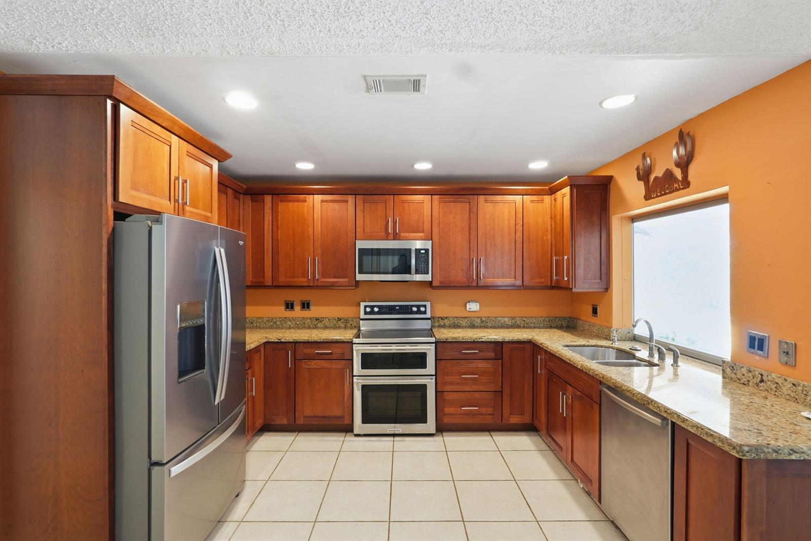 601 NW 71ST Avenue, Plantation FL 33317 photo 4