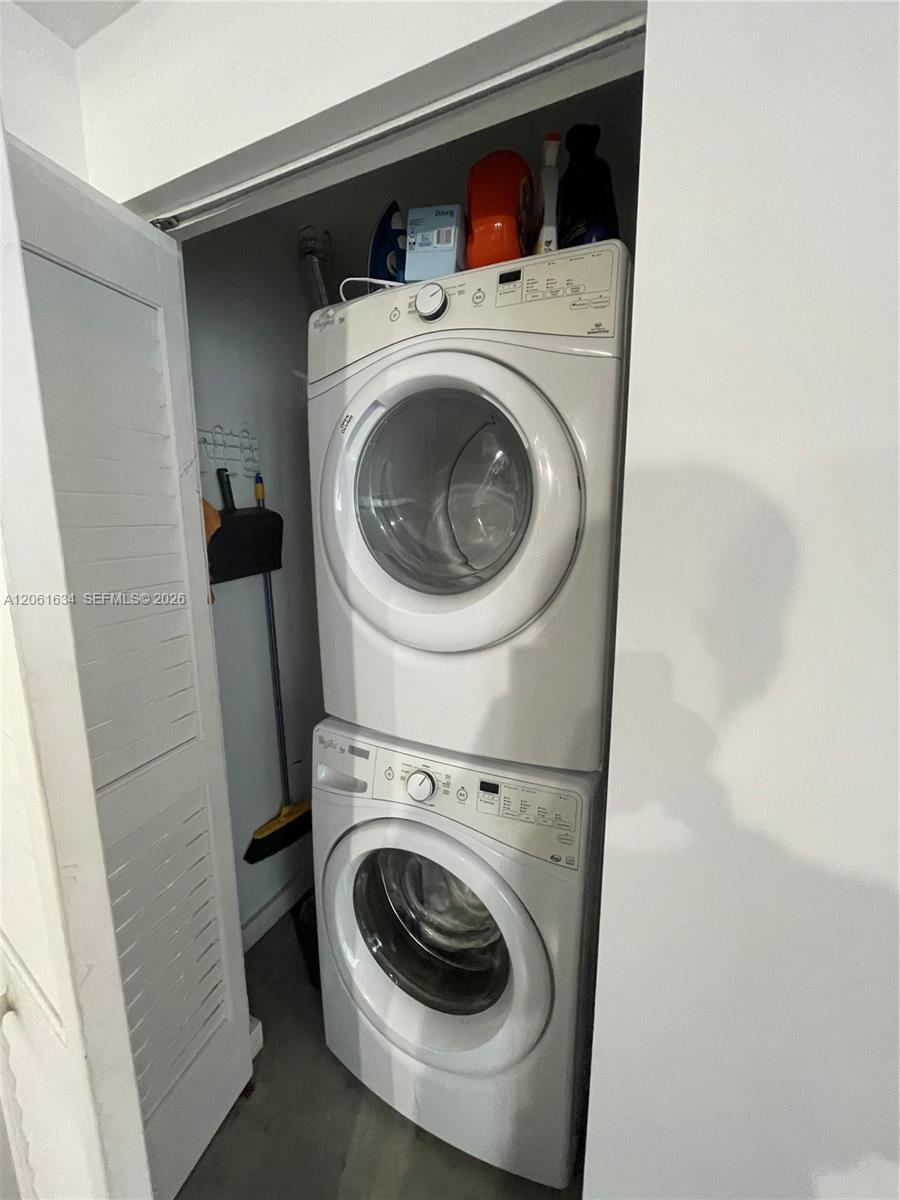 151 SE 1st St # 3404, Miami FL 33131 photo 2