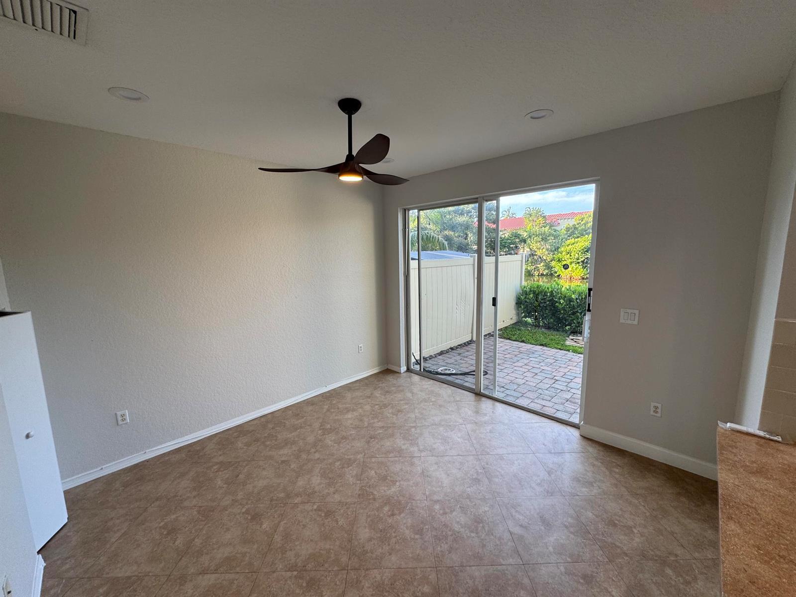 162 Lake Monterey Circle, Boynton Beach FL 33426 photo 4
