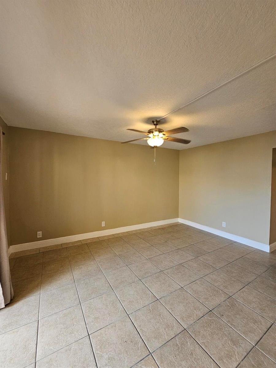 1200 W Blue Heron Boulevard # 5, Riviera Beach FL 33404 photo 4