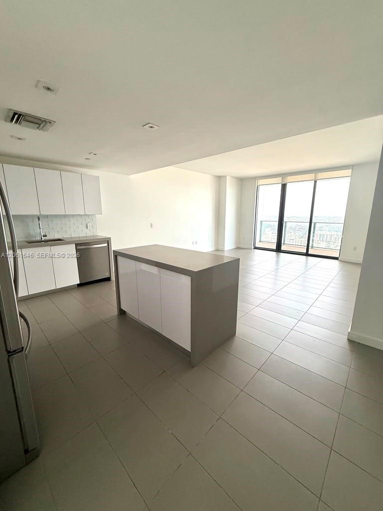 1600 NE 1st Ave # 3617, Miami FL 33132 photo 2