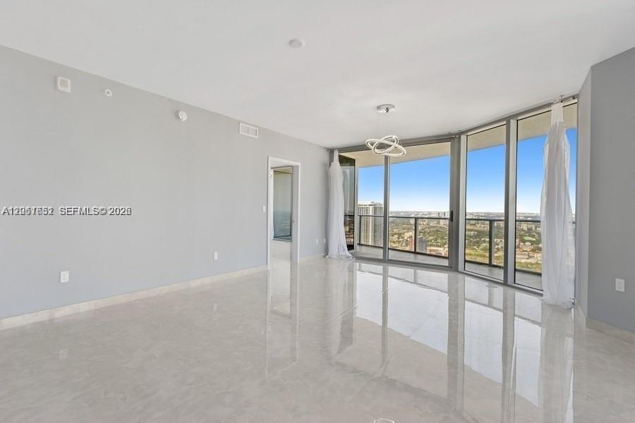 488 NE 18th St # 3801, Miami FL 33132 photo 2
