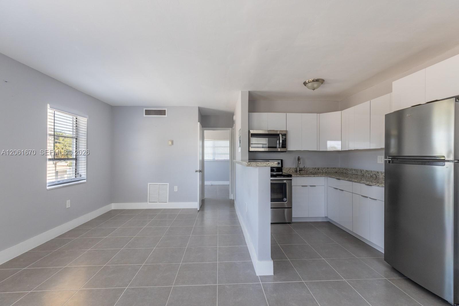 1960 NE 161st St # 201, North Miami Beach FL 33162