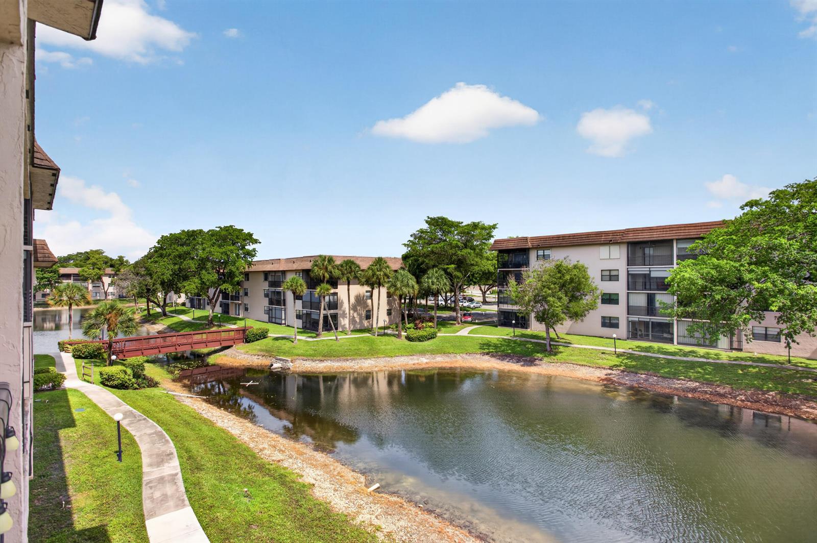 4975 E Sabal Palm Boulevard Apt 309, Tamarac FL 33319