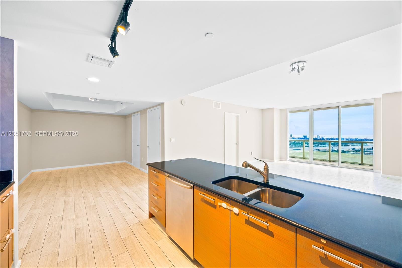 50 Biscayne Blvd # 4706, Miami FL 33132 photo 5