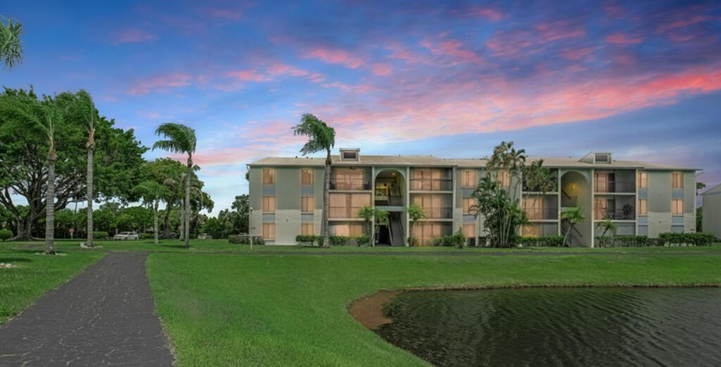 1112 GREEN PINE Boulevard # G3, West Palm Beach FL 33409 photo 2