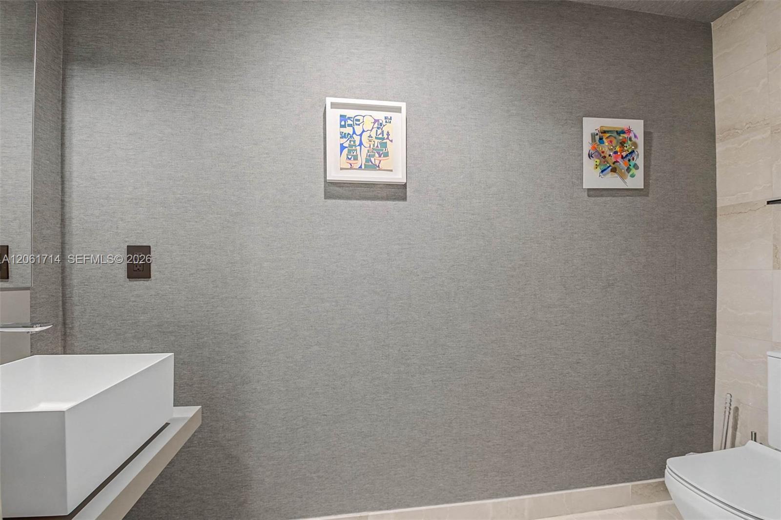 1000 Brickell Plz # 2912, Miami FL 33131 photo 2