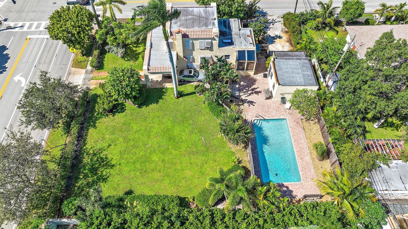 735 FOREST HILL Boulevard, West Palm Beach FL 33405 photo 2