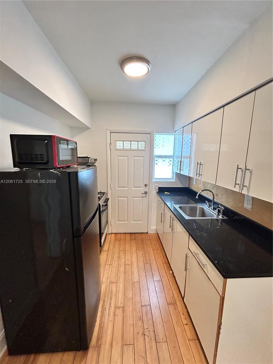 8080 Tatum Waterway Dr # 12, Miami Beach FL 33141 photo 4
