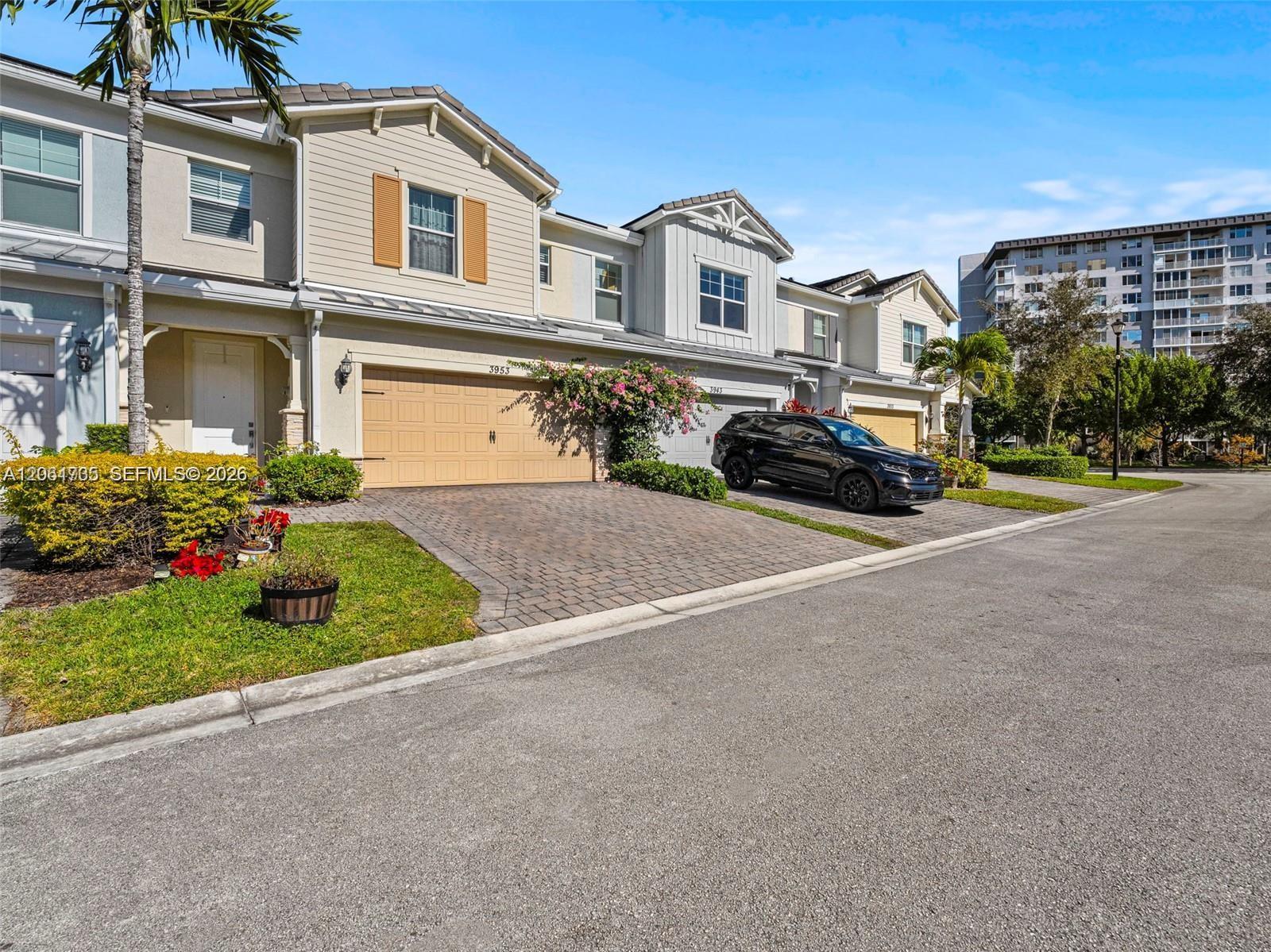 3953 Black Olive Ln # 3953, Hollywood FL 33021 photo 2