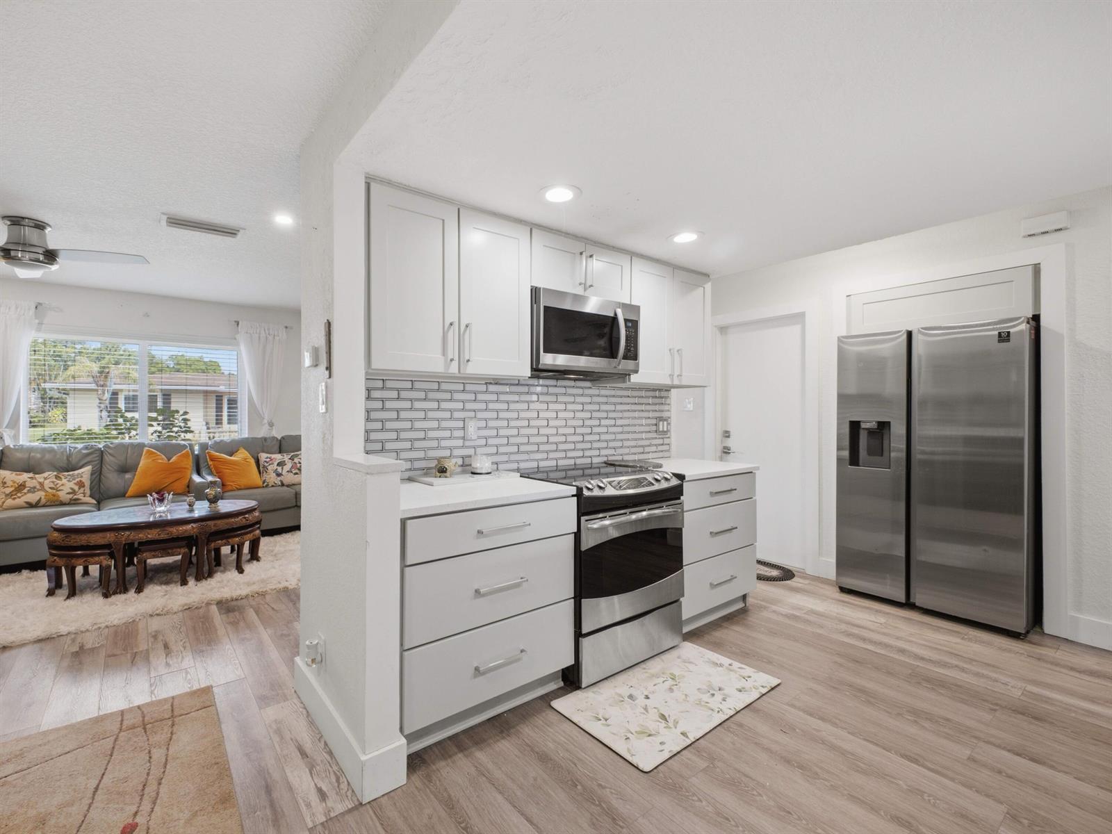 1545 NW 70TH Lane, Margate FL 33063 photo 5
