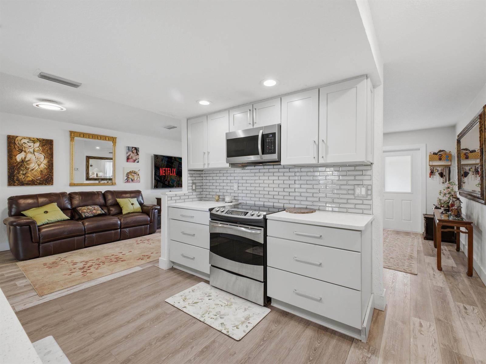 1545 NW 70TH Lane, Margate FL 33063 photo 4