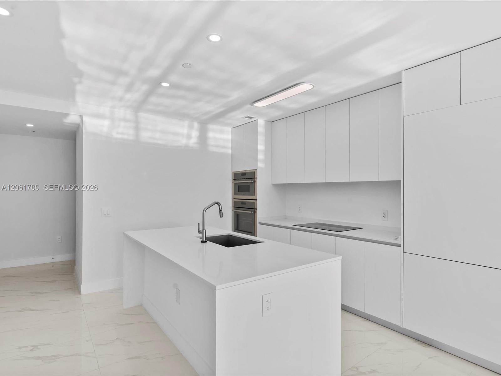 700 NE 24th St # 503, Miami FL 33137 photo 3