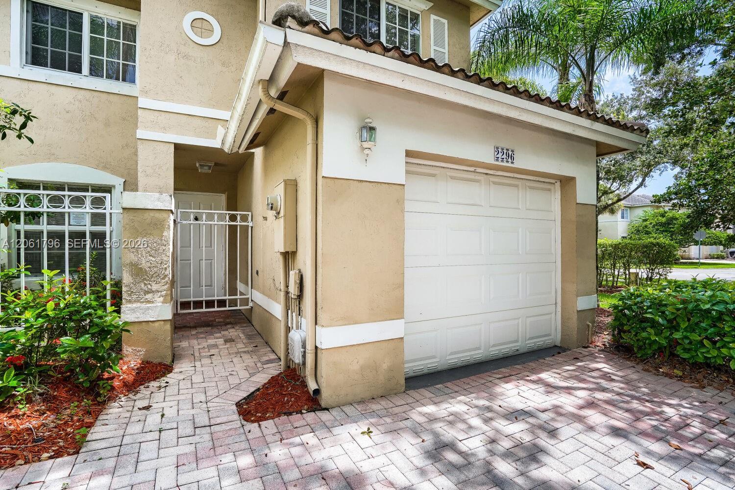 2296 NW 170th Ave, Pembroke Pines FL 33028 photo 3