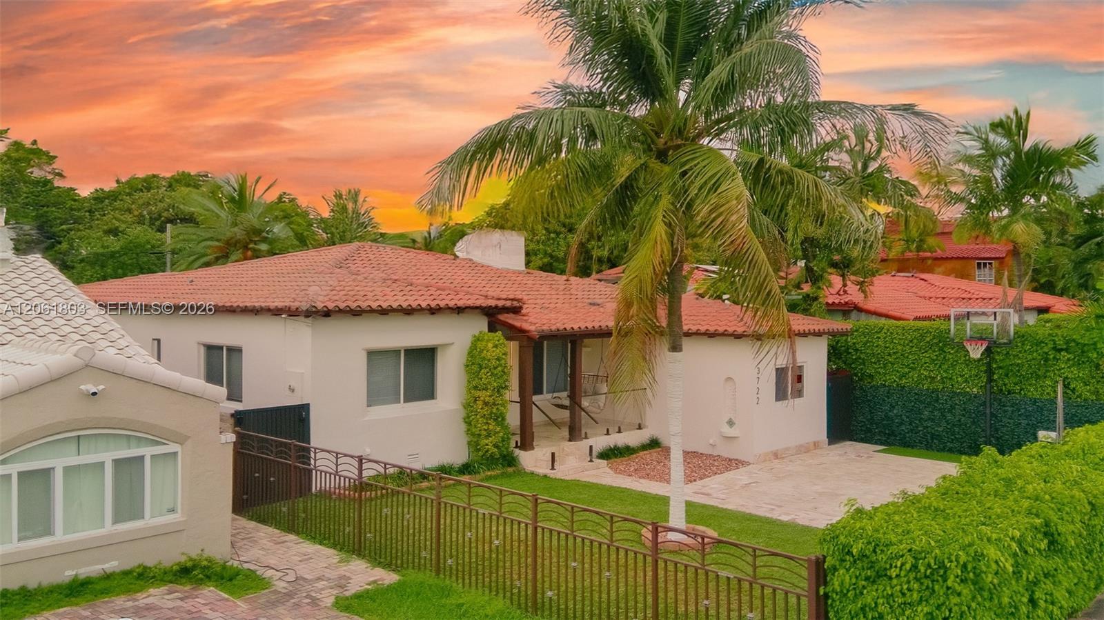 3722 Royal Palm Ave, Miami Beach FL 33140 photo 2