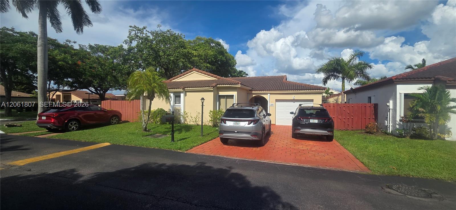 509 SW 87th Pl, Miami FL 33174 photo 2