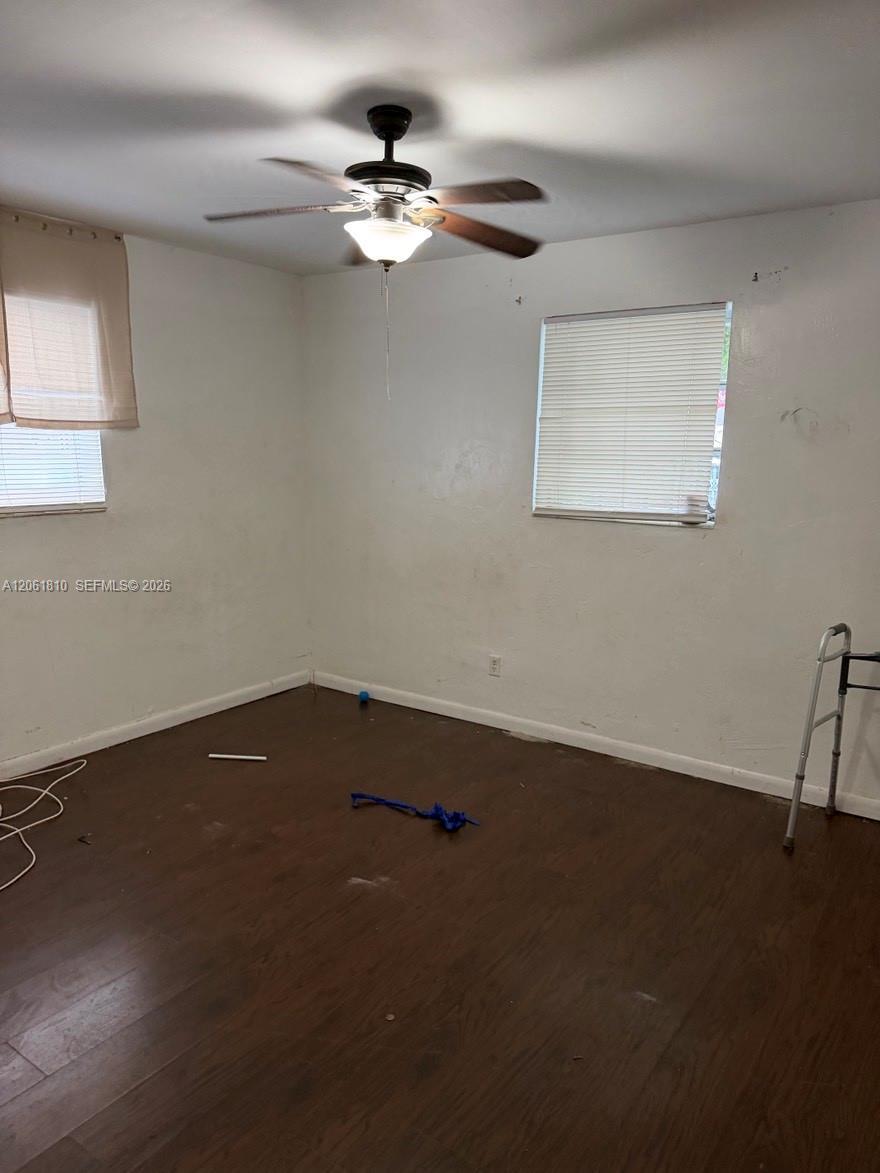 North Miami Beach, FL 33162 photo 4