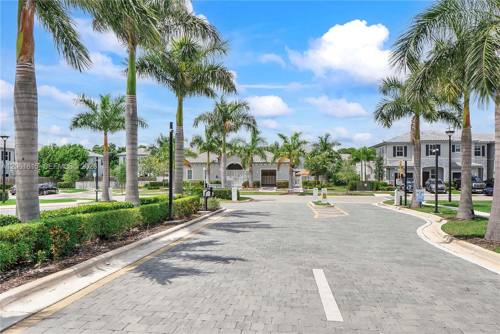 4614 NW 120th Way, Coral Springs FL 33076 photo 2