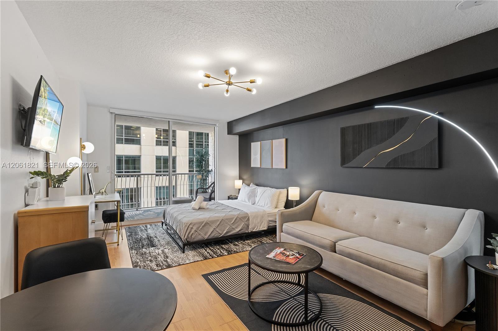 1200 Brickell Bay Dr # 1816, Miami FL 33131 photo 2