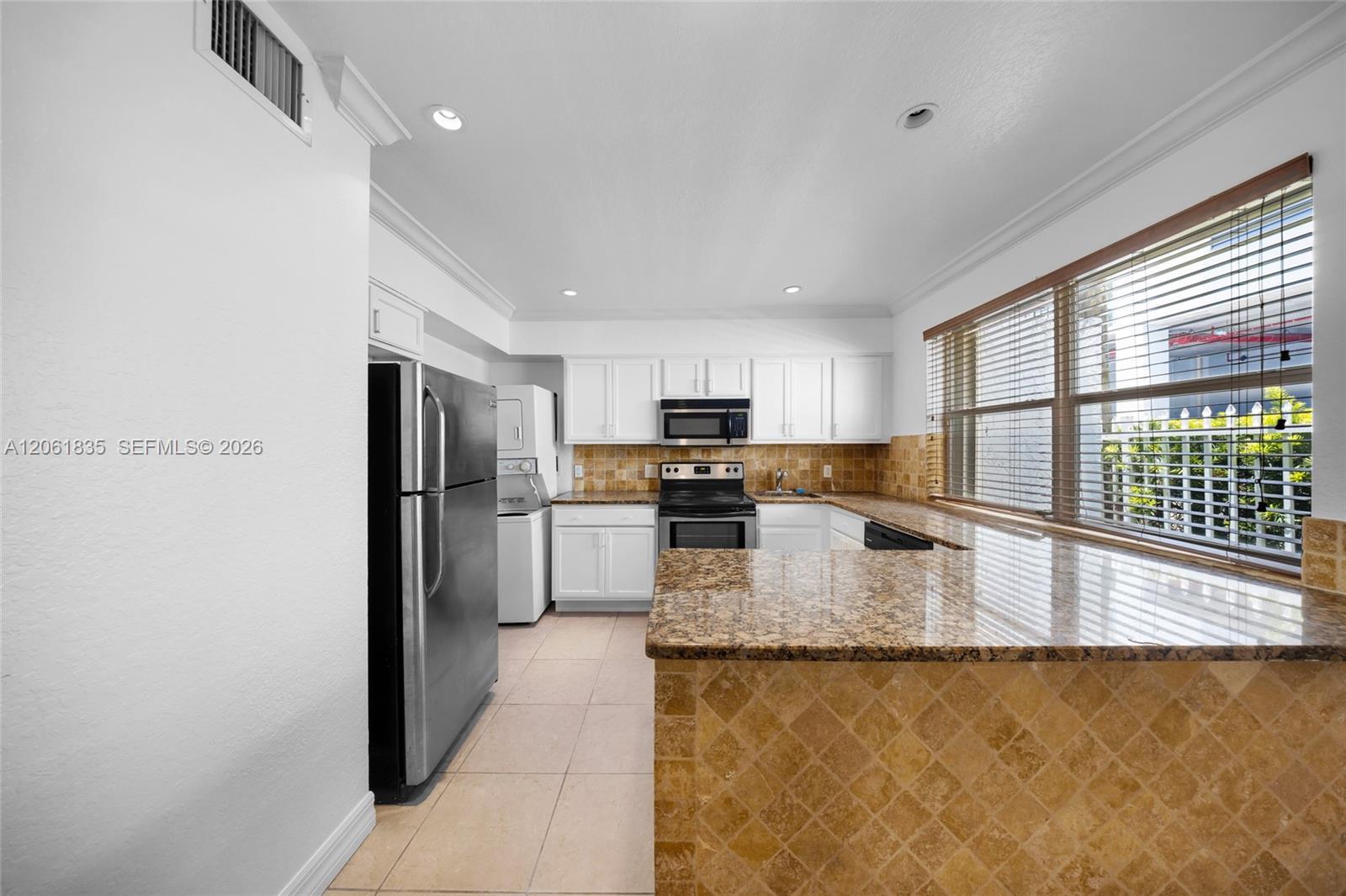 7801 HISPANOLA AV # 4, North Bay Village FL 33141 photo 4