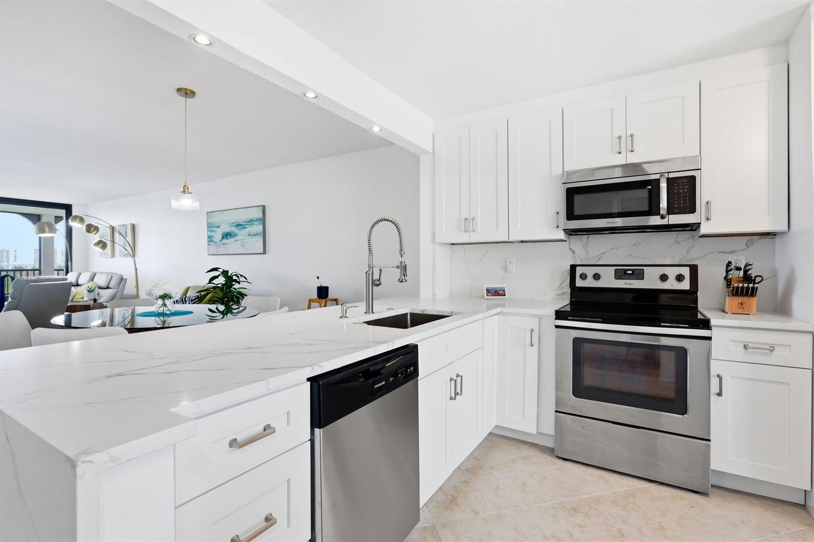 1629 Riverview Road # 818, Deerfield Beach FL 33441 photo 4