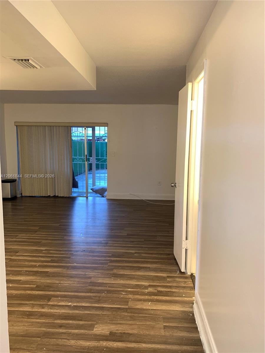 5453 NW 169th Ter, Miami Gardens FL 33055
