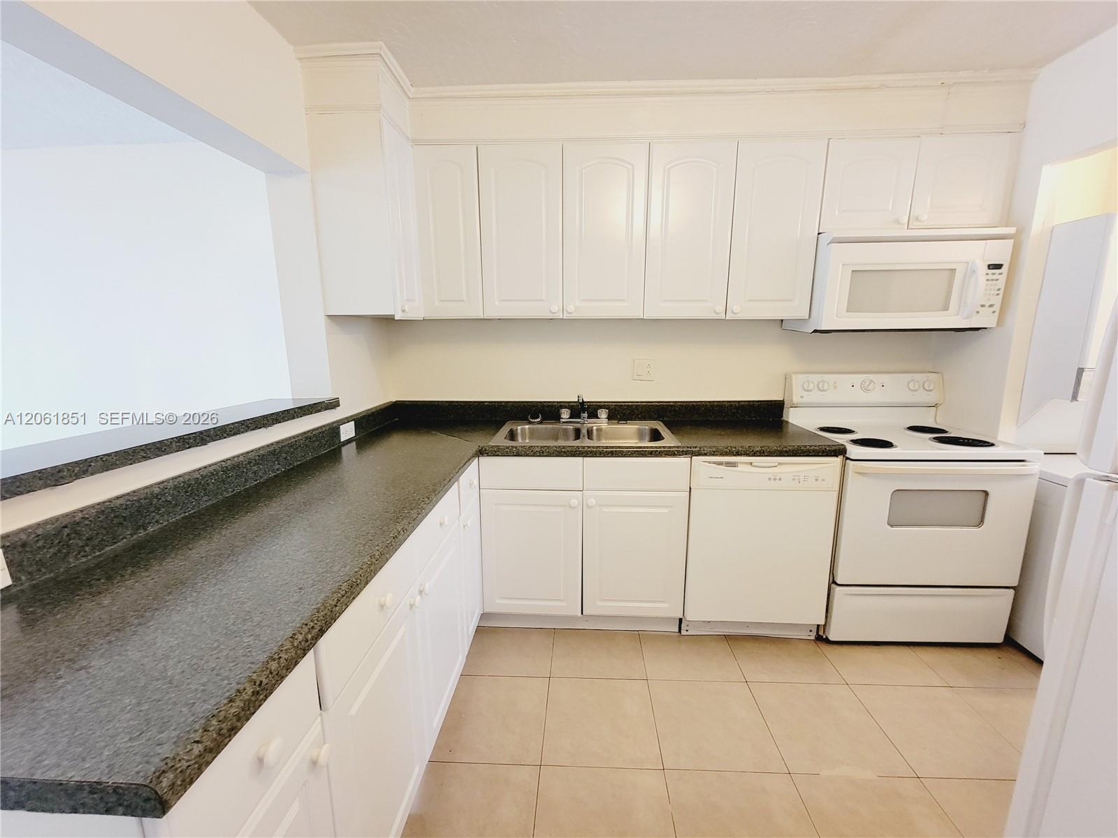 8040 N Colony Cir N # 108, Tamarac FL 33321 photo 3