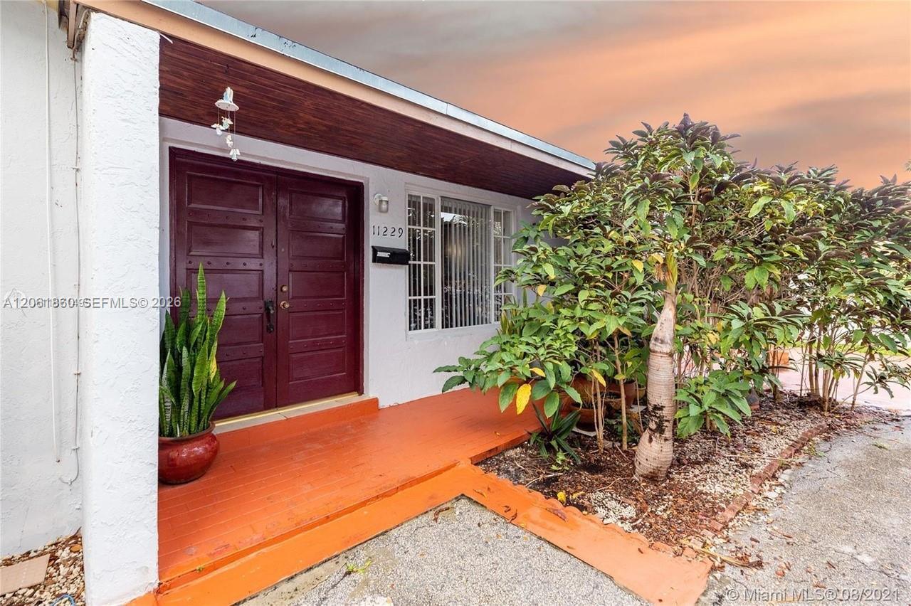 11229 SW 5th Ter, Sweetwater FL 33174 photo 3