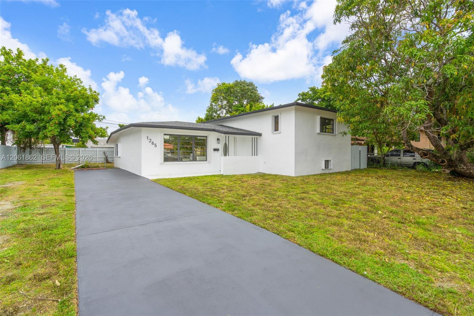 1265 NE 201st Ter, Miami FL 33179