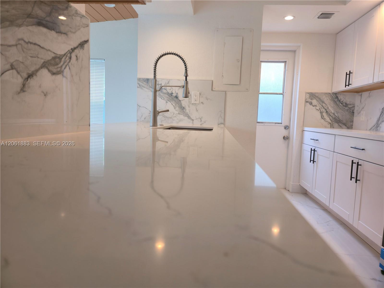 1141 SW 8th Ter, Fort Lauderdale FL 33315 photo 4