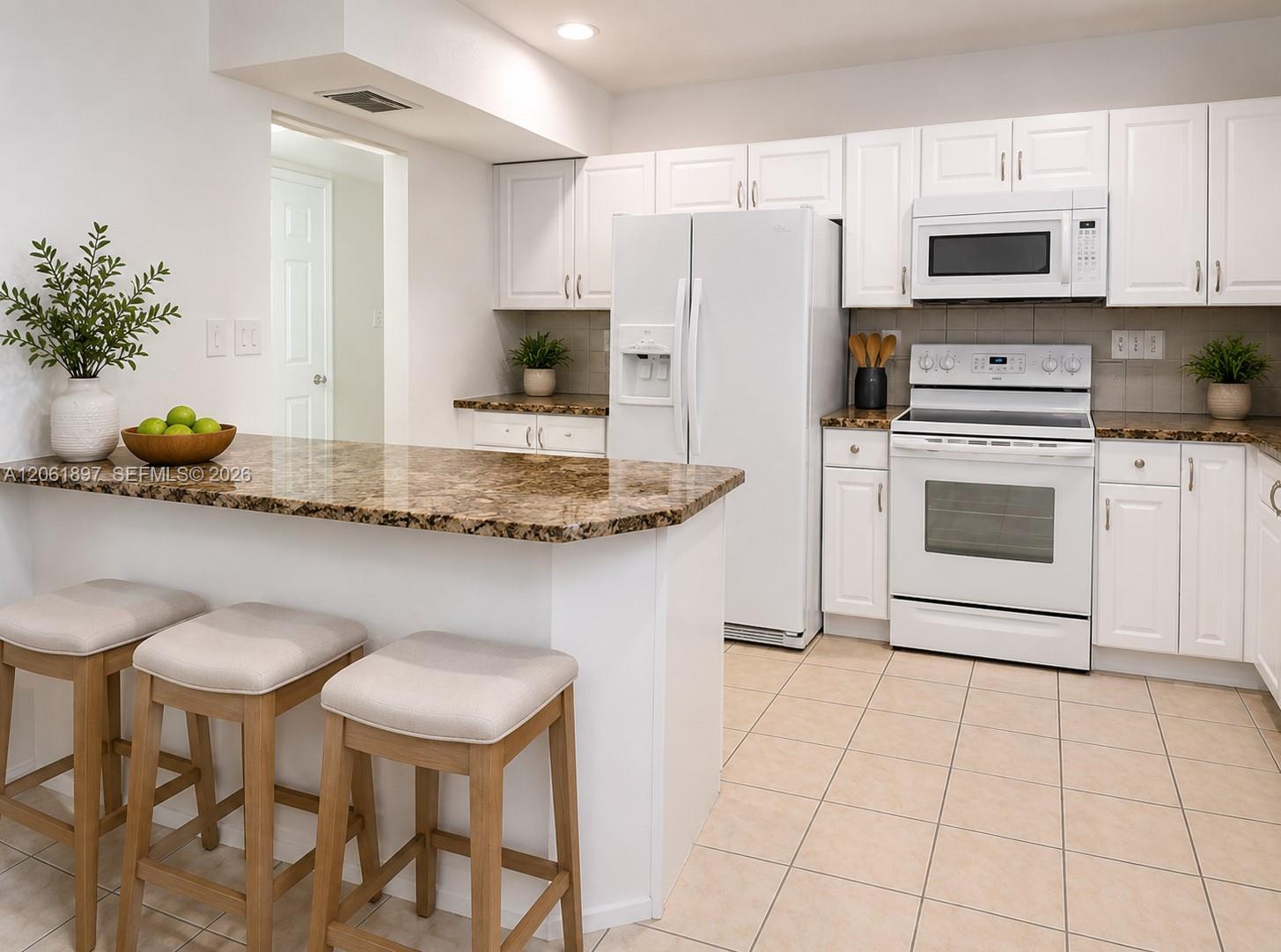 20381 NE 30th Ave # 7, Aventura FL 33180 photo 2