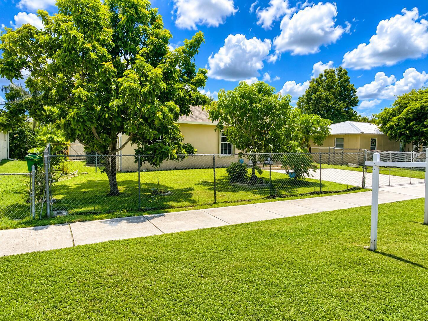 8874 ELDORADO Drive, Pahokee FL 33476 photo 3