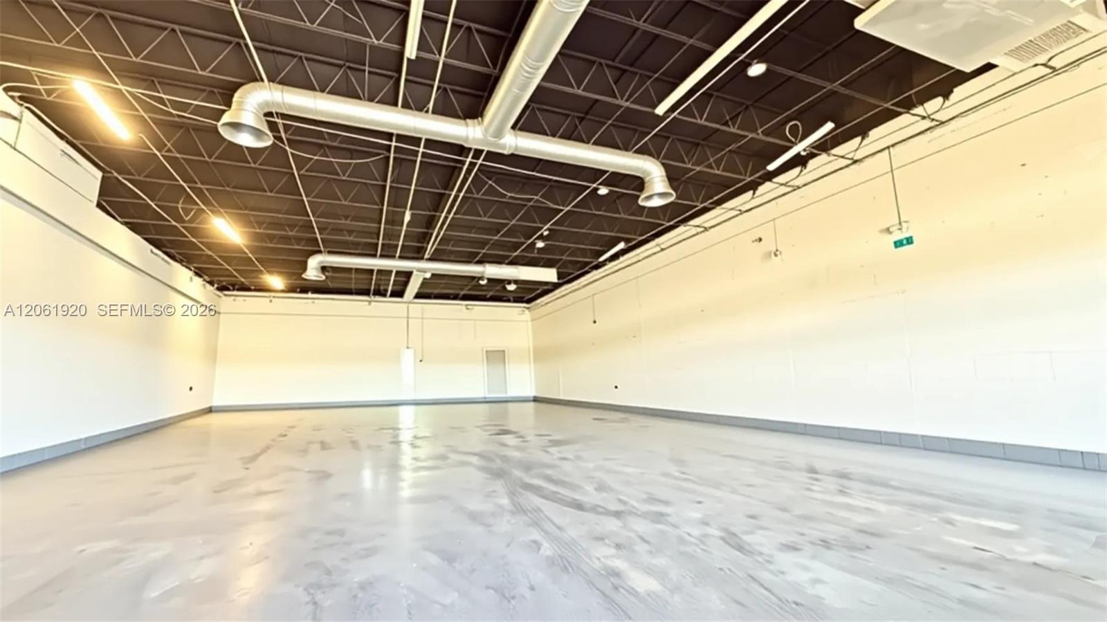 1060 NW 1st Ct, Hallandale Beach FL 33009 photo 3