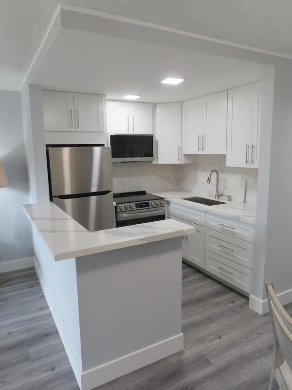 101 Hastings G, West Palm Beach FL 33417 photo 3