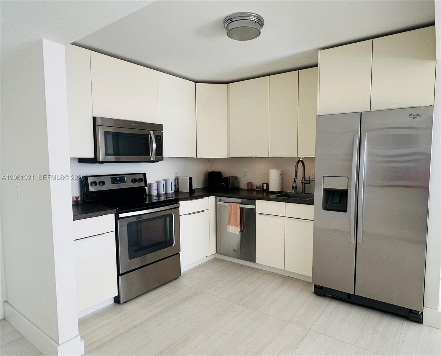 200 Leslie Dr # 1017, Hallandale Beach FL 33009 photo 4