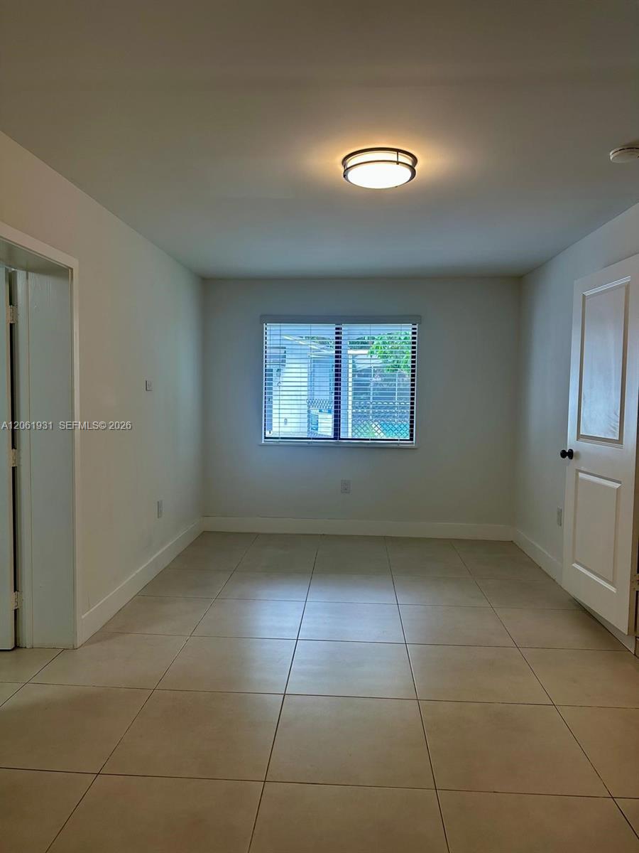 Miami, FL 33181 photo 2