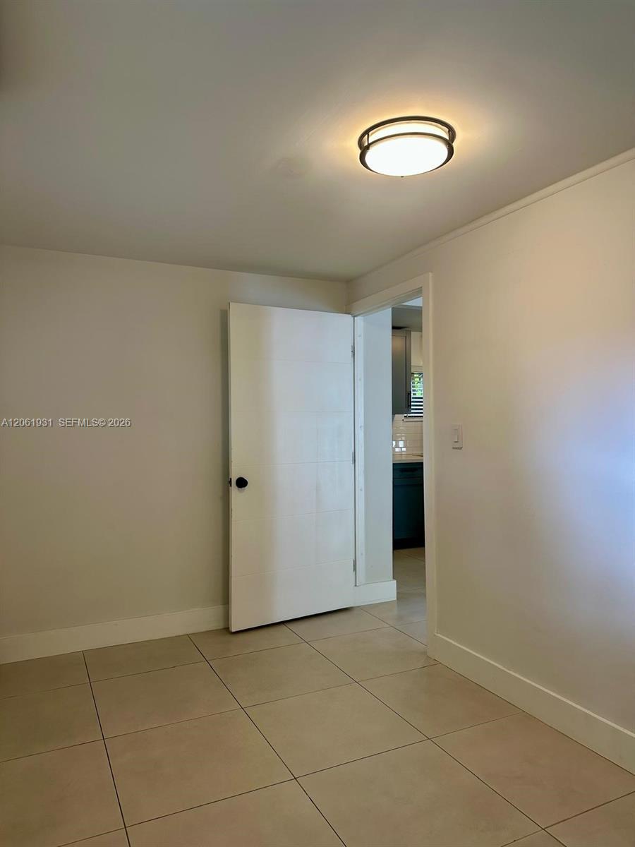 Miami, FL 33181 photo 4