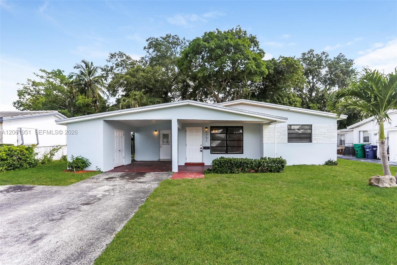 3751 NW 9th Ct, Lauderhill FL 33311