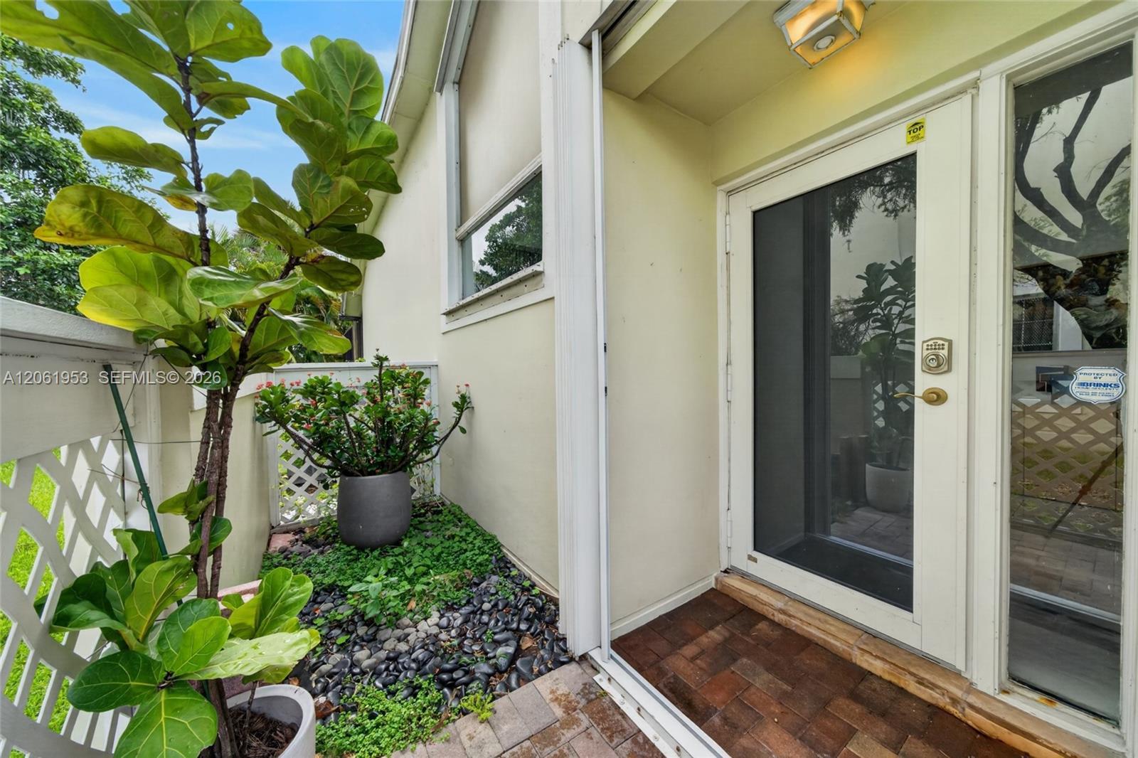 4749 NW 98th Pl, Doral FL 33178 photo 5