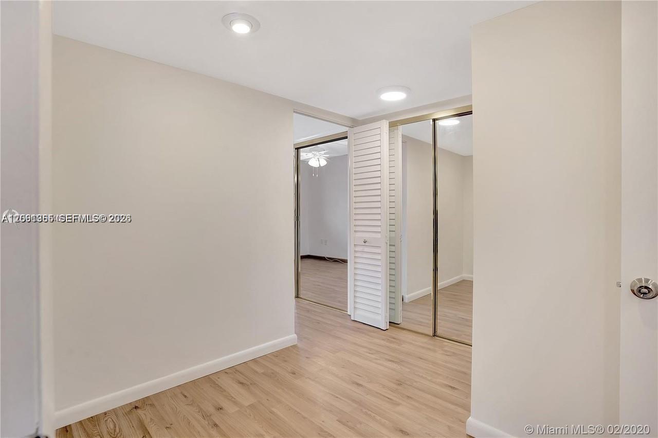 345 Ocean Dr # 302, Miami Beach FL 33139 photo 5