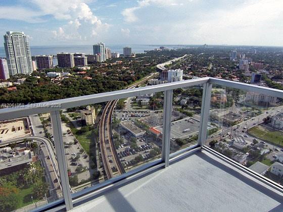 79 SW 12th St, Miami FL 33130 photo 2