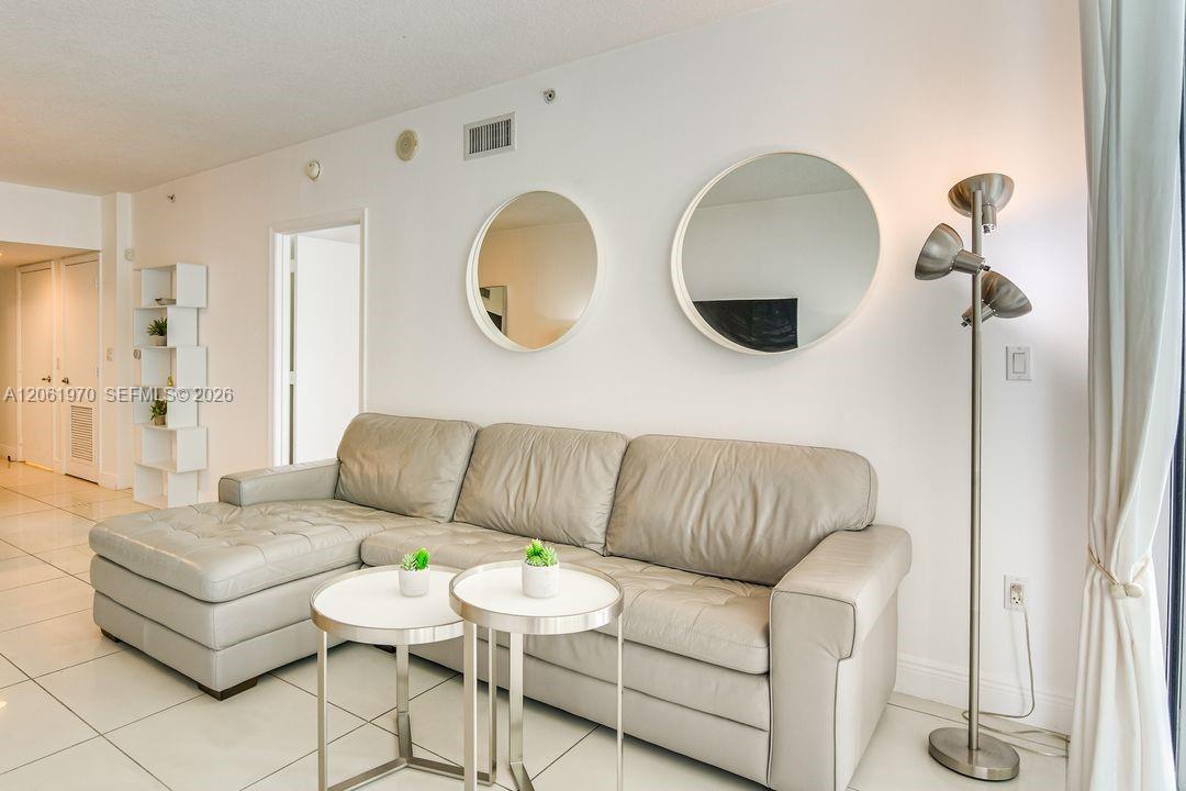 1750 N Bayshore Dr # 1909, Miami FL 33132 photo 4