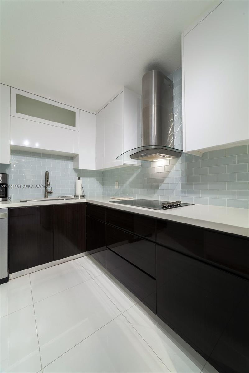 2500 Parkview Dr # 1117, Hallandale Beach FL 33009 photo 3