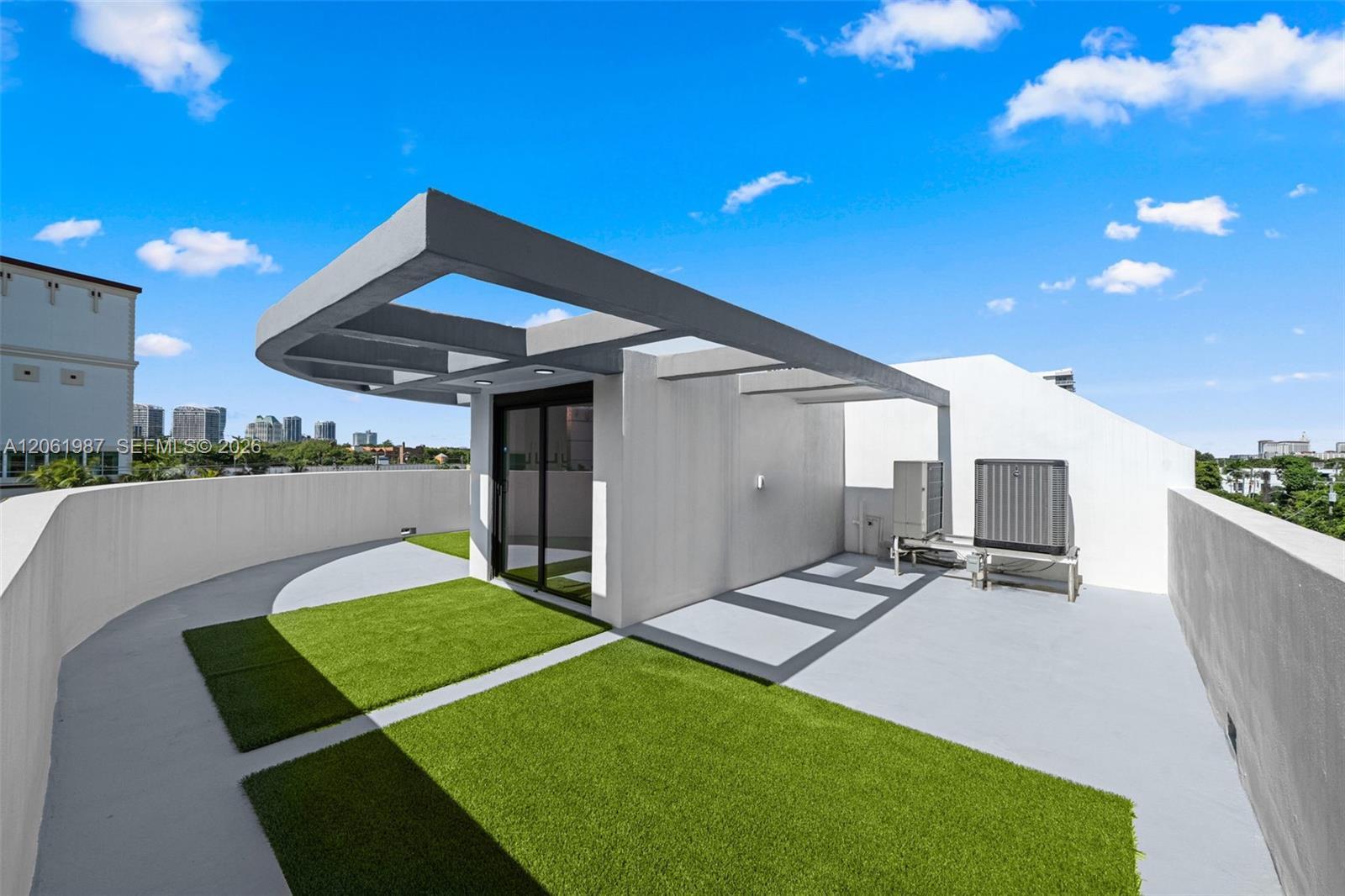 2688 SW 25th Ave, Miami FL 33133 photo 3