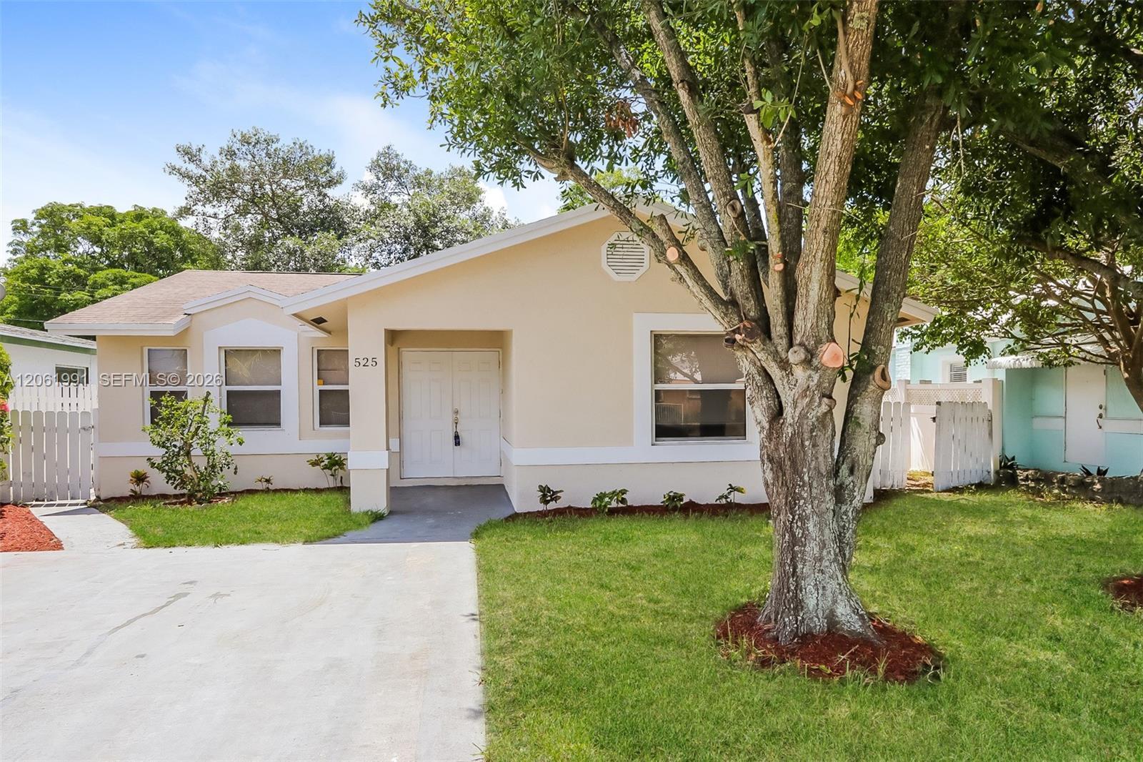 525 20th Ave N, Lake Worth FL 33460