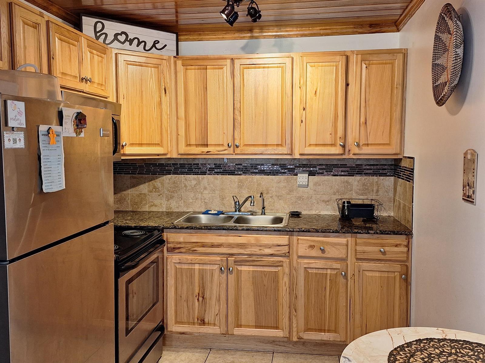 252 BEDFORD J, West Palm Beach FL 33417 photo 2
